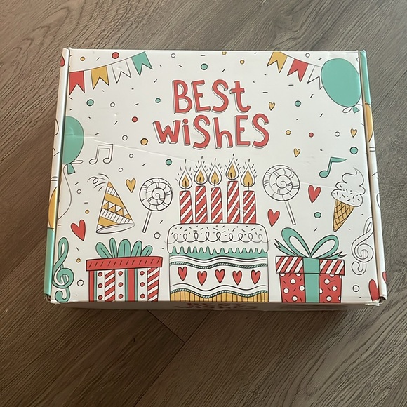 BX#3‼️THE Perfect GIFT BOX‼️ THIS BOX IS EMPTY 🎁‼️‼️THIS IS A BEST WISHES BOX‼️🎁 - Picture 1 of 8